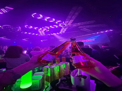 山南酒吧招聘